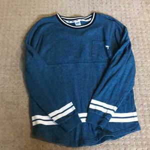 Lightweight crew neck sweatshirt